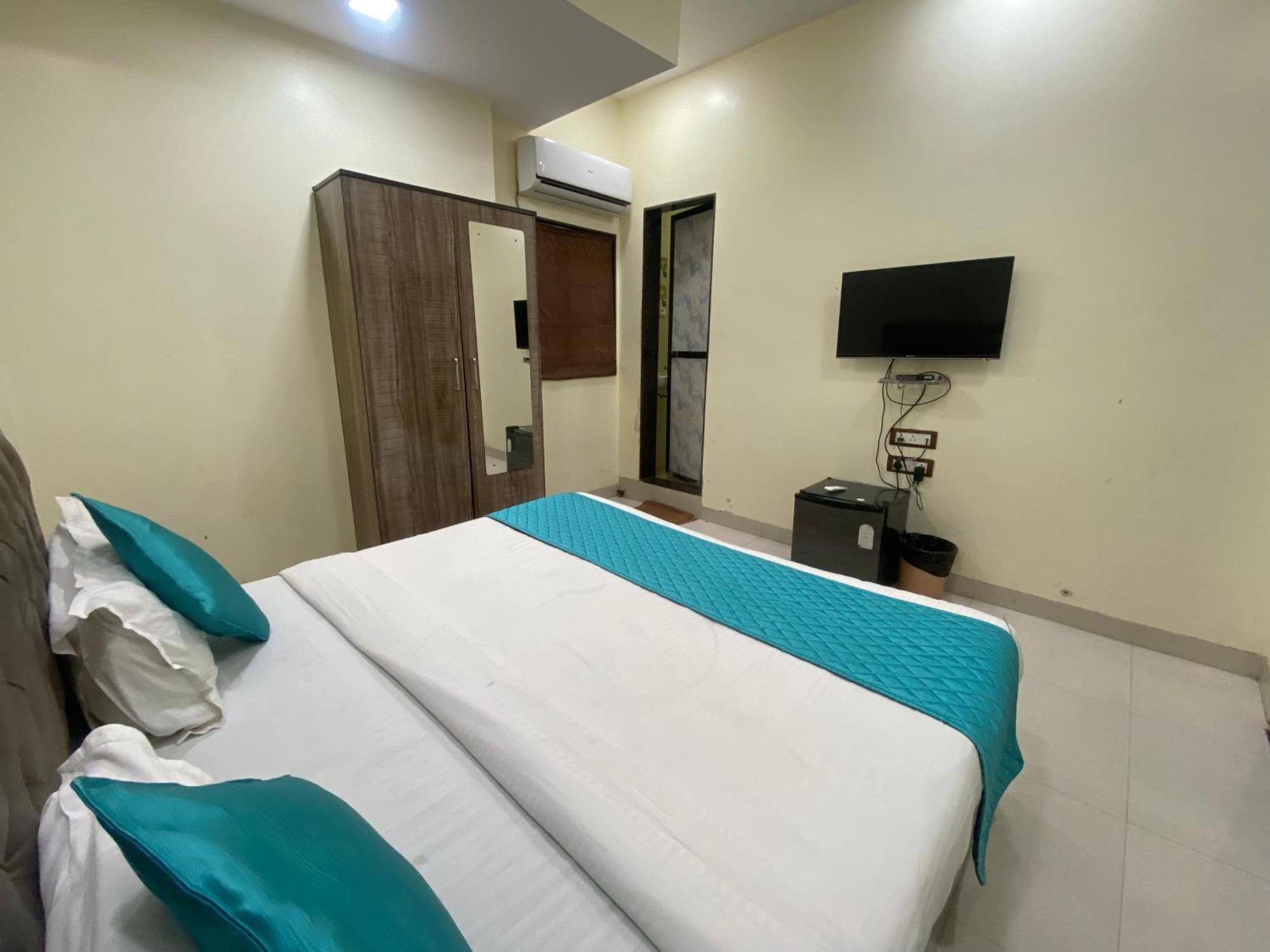 Hotel Apsara- Near J J Hospital Мумбай Екстериор снимка