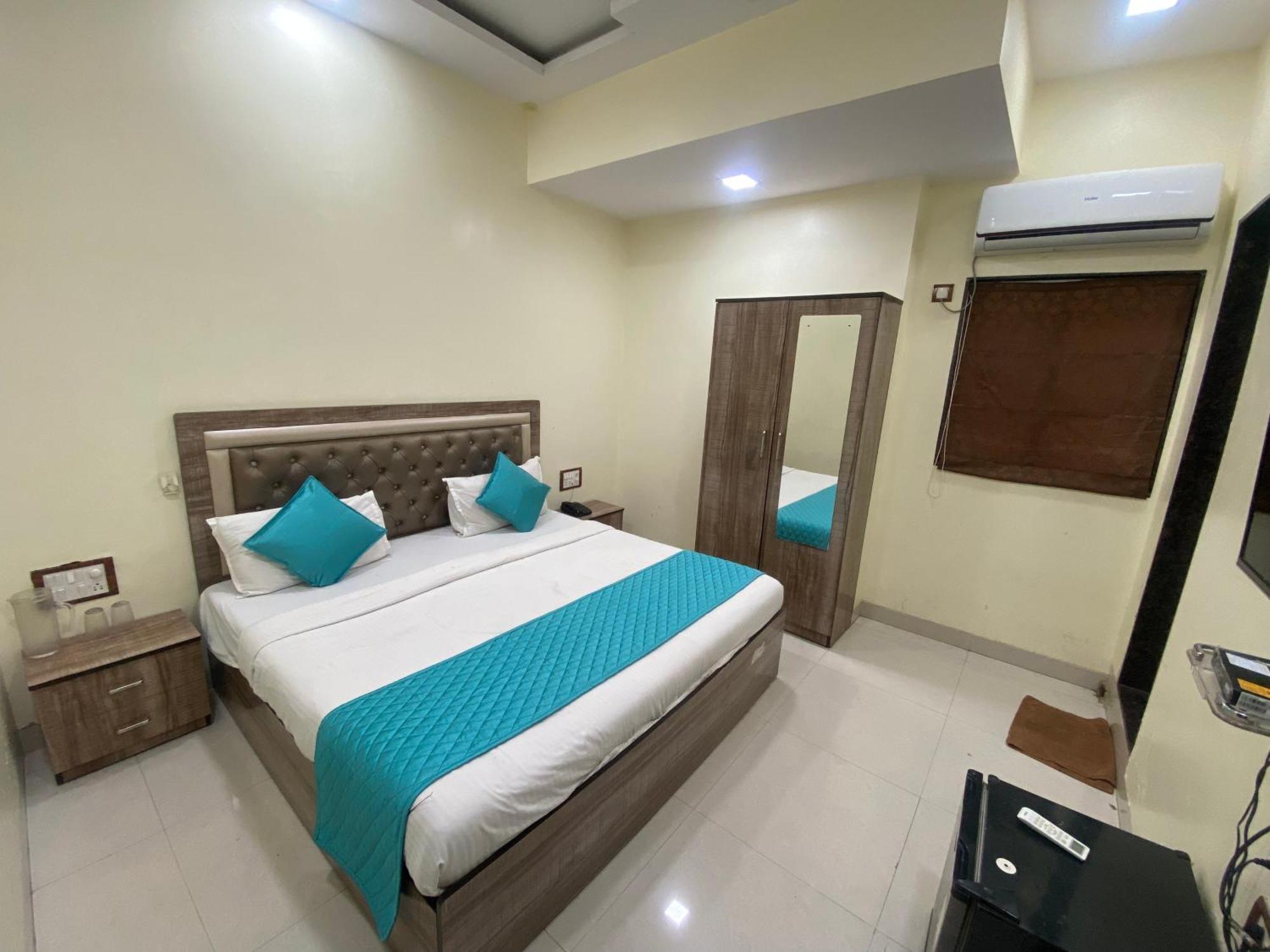 Hotel Apsara- Near J J Hospital Мумбай Екстериор снимка